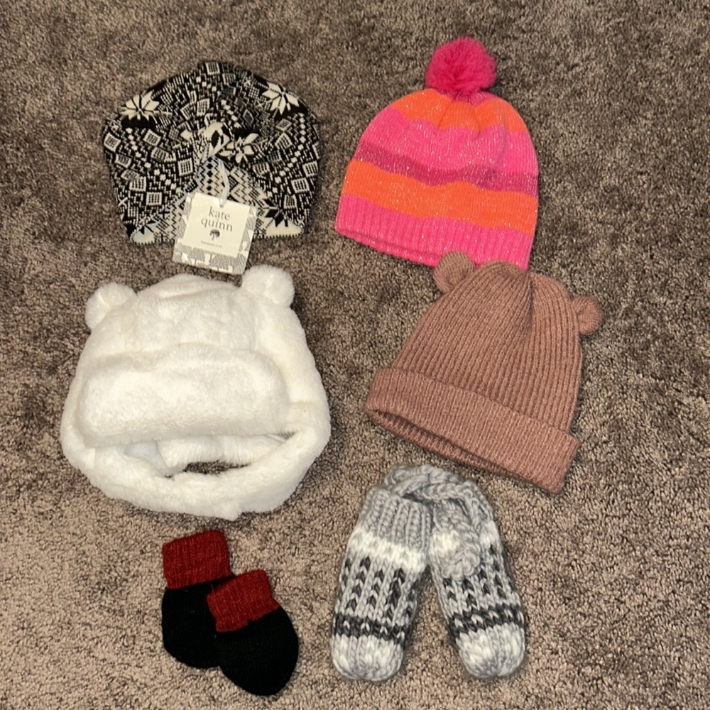 Babygirl 6-12 and 12-18m winter hat and mitten bundle!